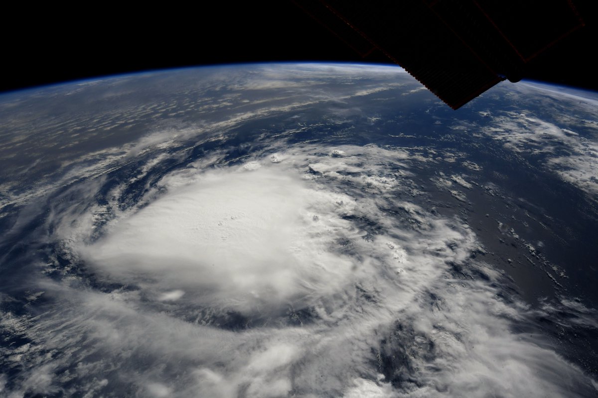 Hurricane Florence this morning as seen from @Space_Station. A few moments later, Isaac and the outer bands of Helene were also visible.   