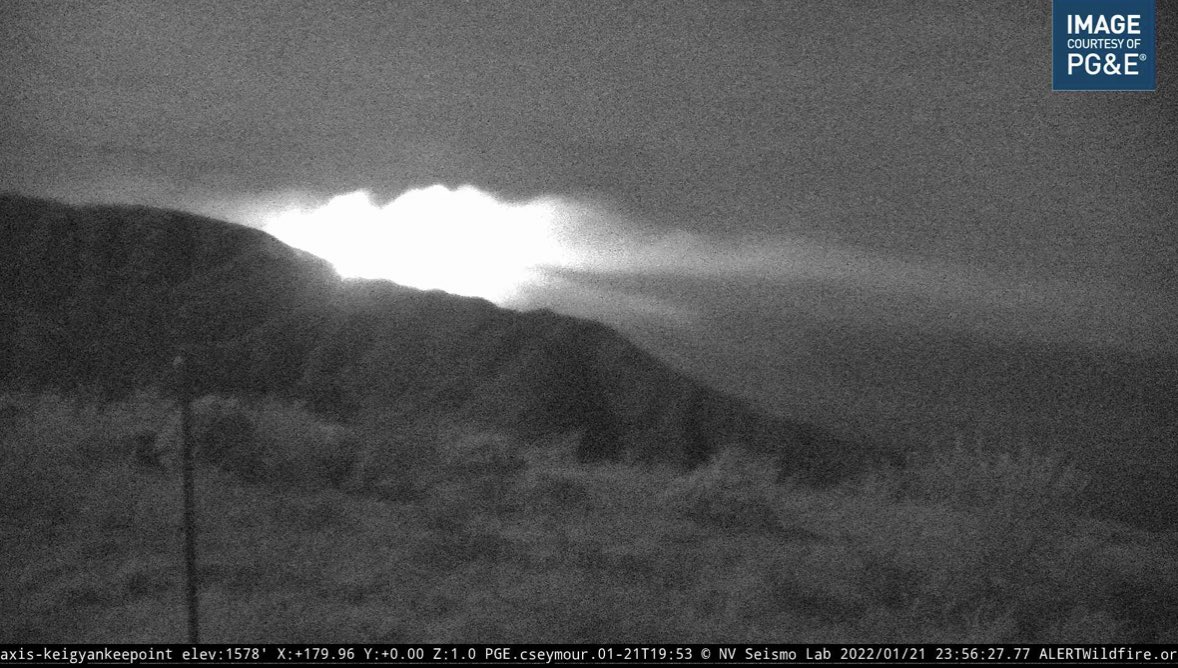 ColoradoFire * Per CHP Cad The Fire is now 1,500+ Acres/ Fire Concentrating on the W Side of Palo Colorado and will be doing RE EVACS again/ Taping off each home to confirm it's been Evacuated