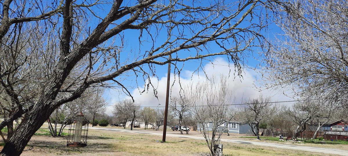 View from Rio Medina of the Das Goats Fire south of Medina Lake.