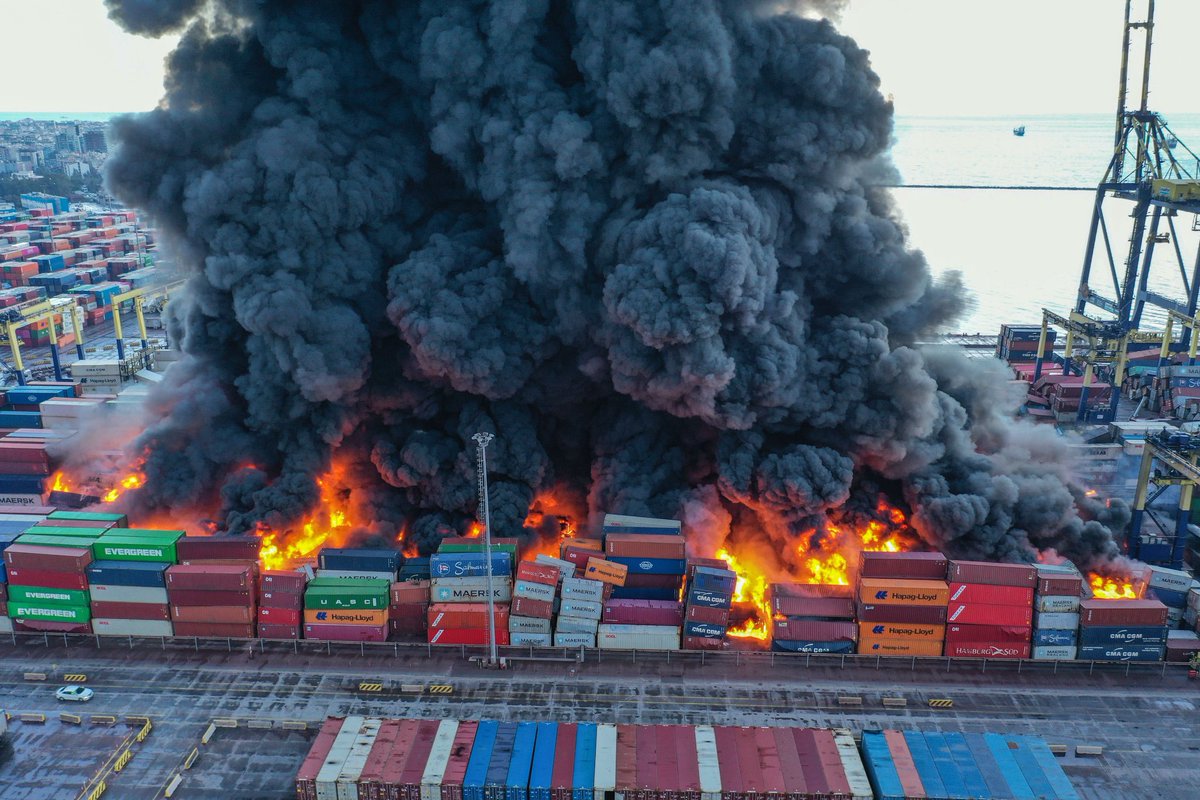 Port of Iskenderun continues to burn with massive flames Turkey