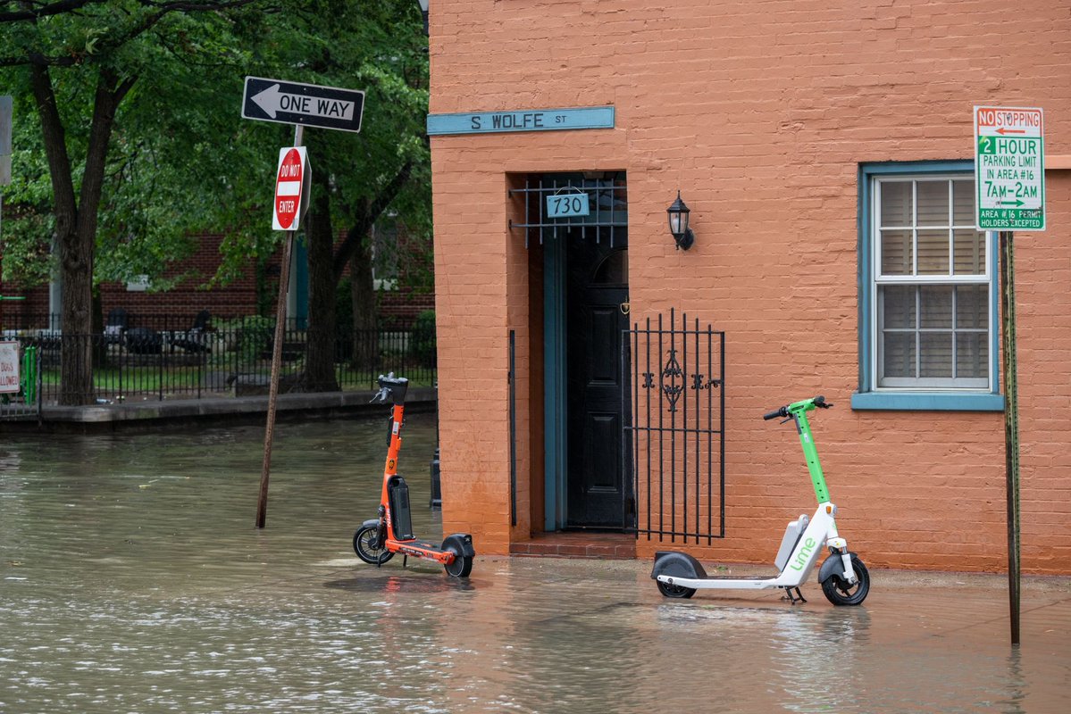 Hurricane Debby has caused flooding, especially in low-lying areas across the city. While our crews work to address this, do NOT attempt to move barriers or drive through flooded roads