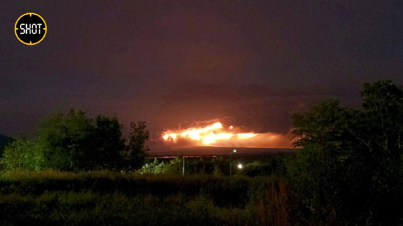 A powerful eruption of the Shiveluch volcano began in Kamchatka. A column of ash from the Karan dome rose 8 kilometers