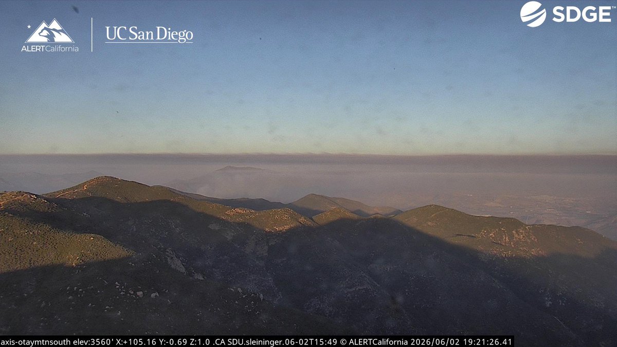 Border6Fire The Fire is 700 acres, 0% Containment, All Aircraft is Released. Air Attack 330 Requested 4 Air Tankers and 5 Helicopters Ready to Fly