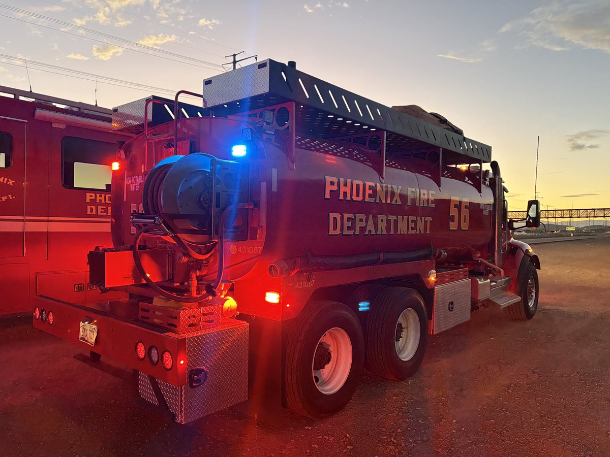 Phoenix Fire crews are working a brush fire near Jomax and I17