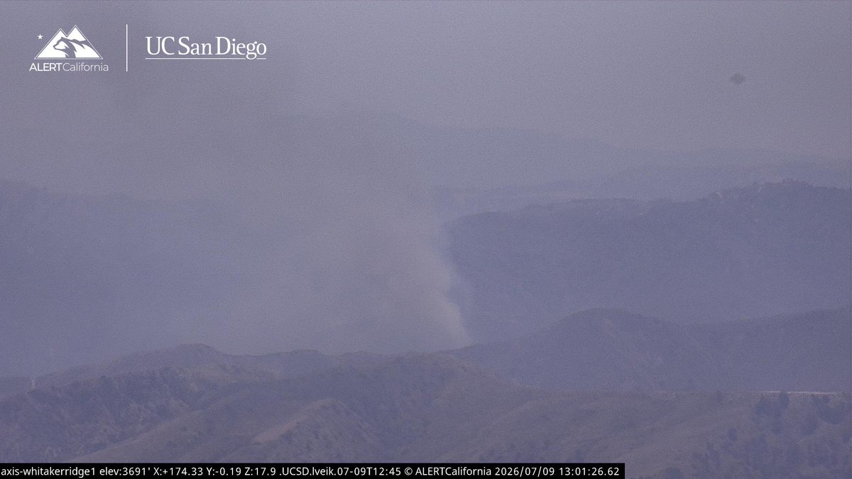 New Brush Fire E Telegraph Road/Pico Canyon Road, Piru, Ventura County. Air Attack 52, Air Tankers 72, 104, Helitanker 40 is enroute