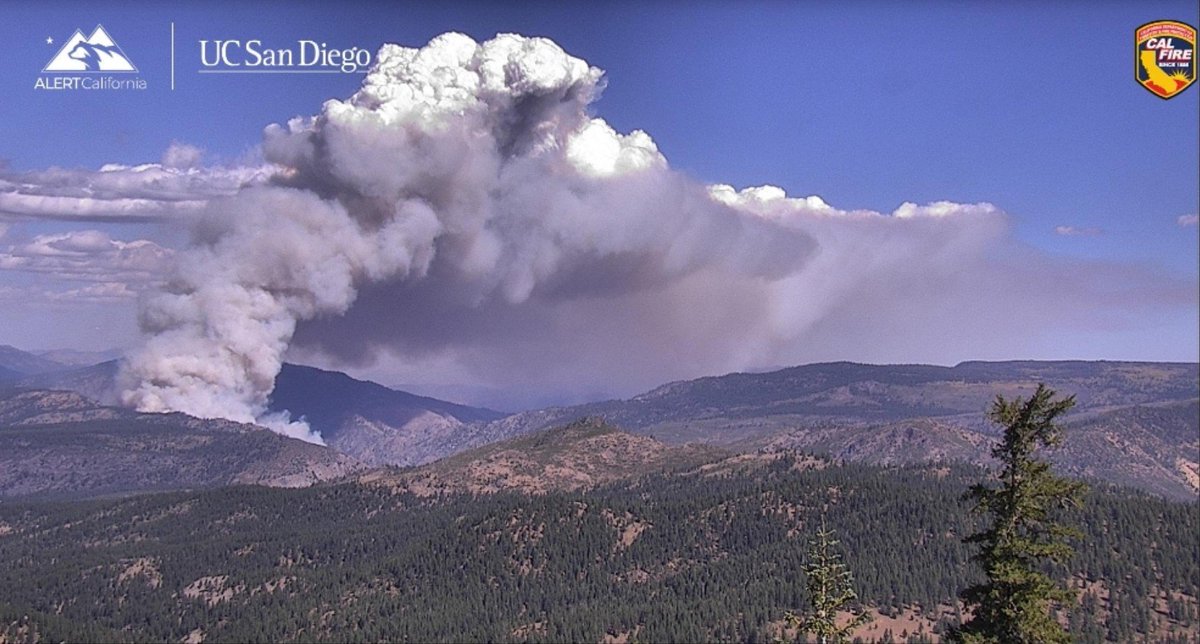 FloristonFire has reached pyrocumulonimbus status last at 300 acres. Still 0% contained. Grass Valley Air tanker 88 headed back to the GV Interagency Air Attack Base as other heavier resources have poured into the region from Chico and McClellan